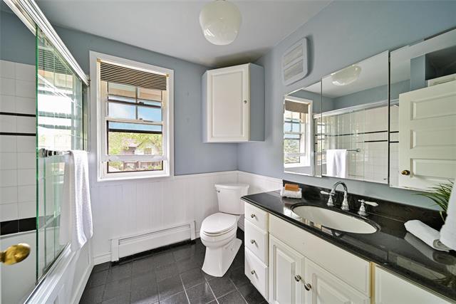 









237


Oak

ST,
Winnipeg,




MB
R3M 3P7

