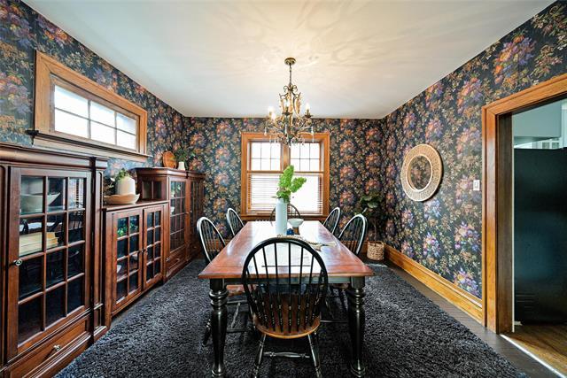 









237


Oak

ST,
Winnipeg,




MB
R3M 3P7

