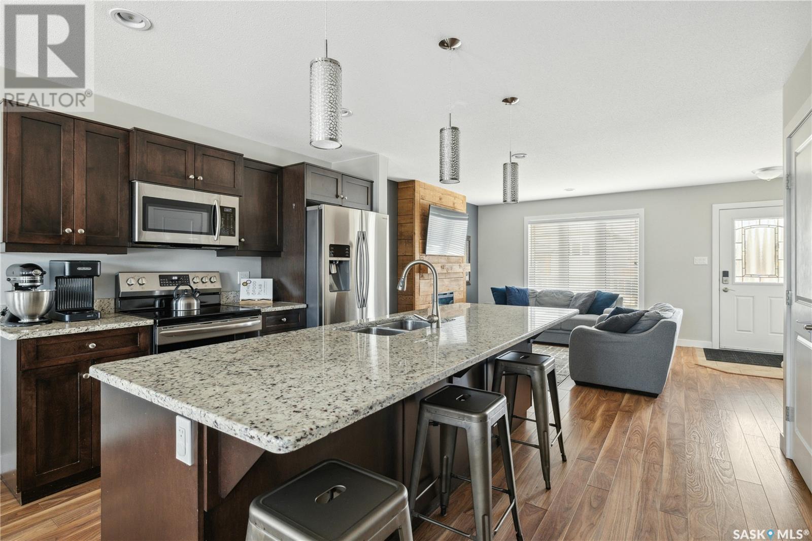 












71 Brigham ROAD

,
Moose Jaw,




Saskatchewan
S6K0A7

