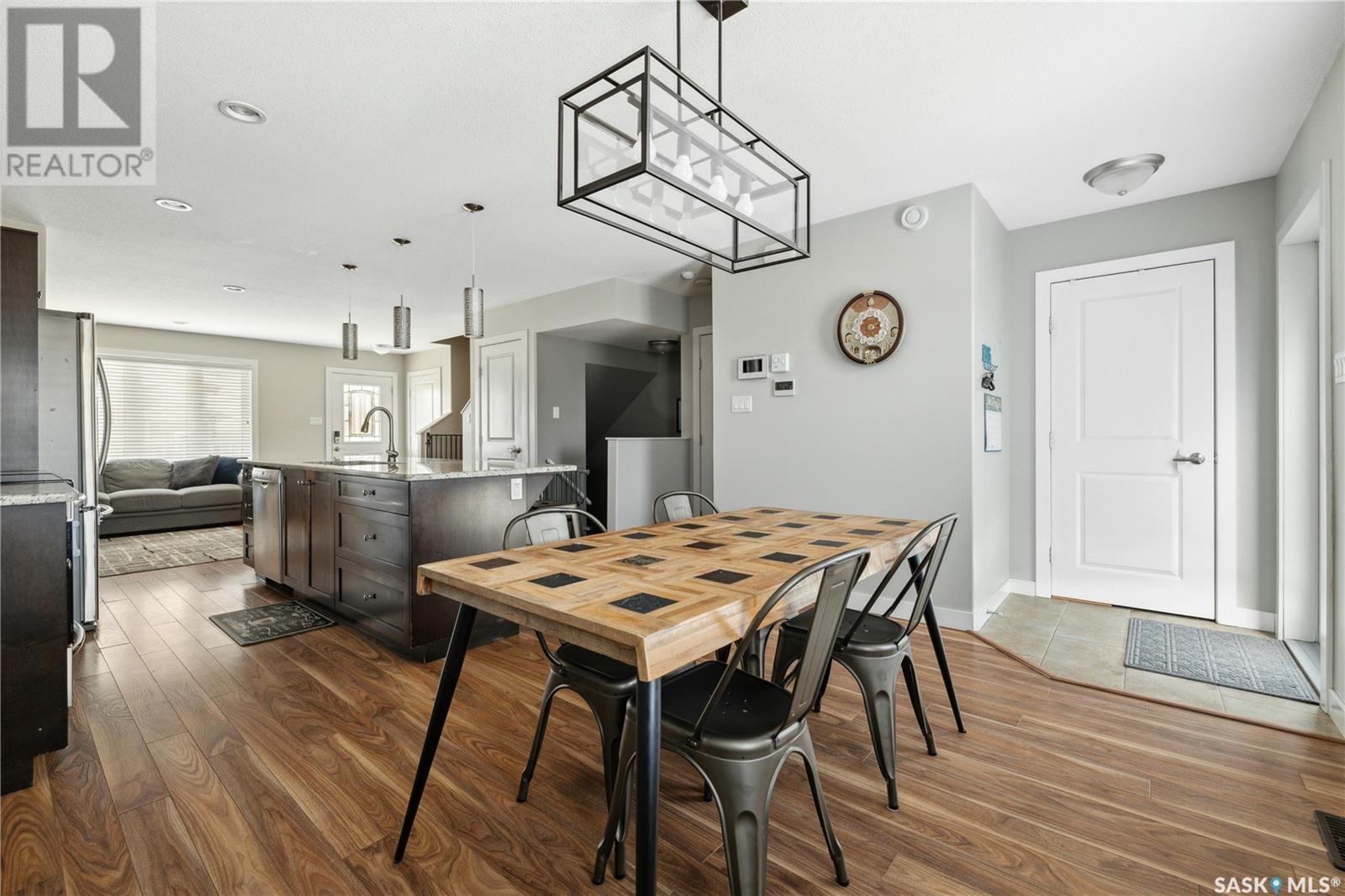












71 Brigham ROAD

,
Moose Jaw,




Saskatchewan
S6K0A7

