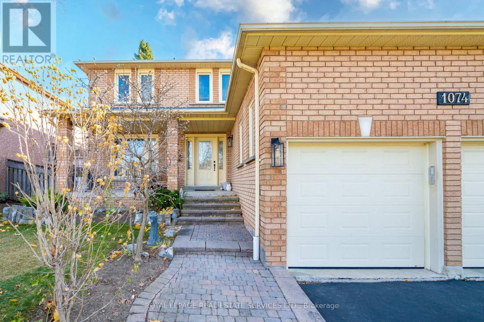 












1074 BRADBURY CHASE

,
Mississauga,




Ontario
L5V1J7

