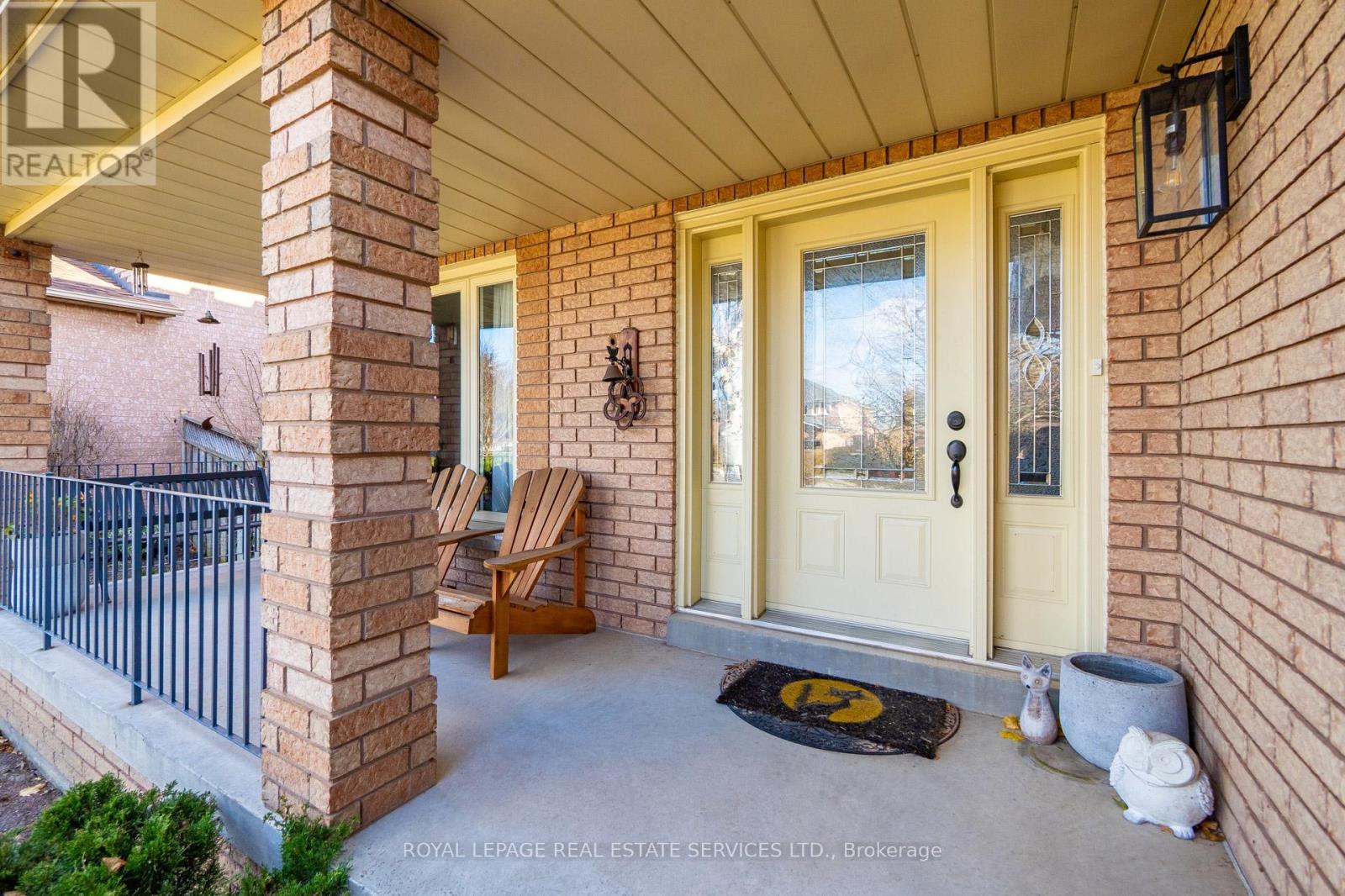 












1074 BRADBURY CHASE

,
Mississauga,




Ontario
L5V1J7

