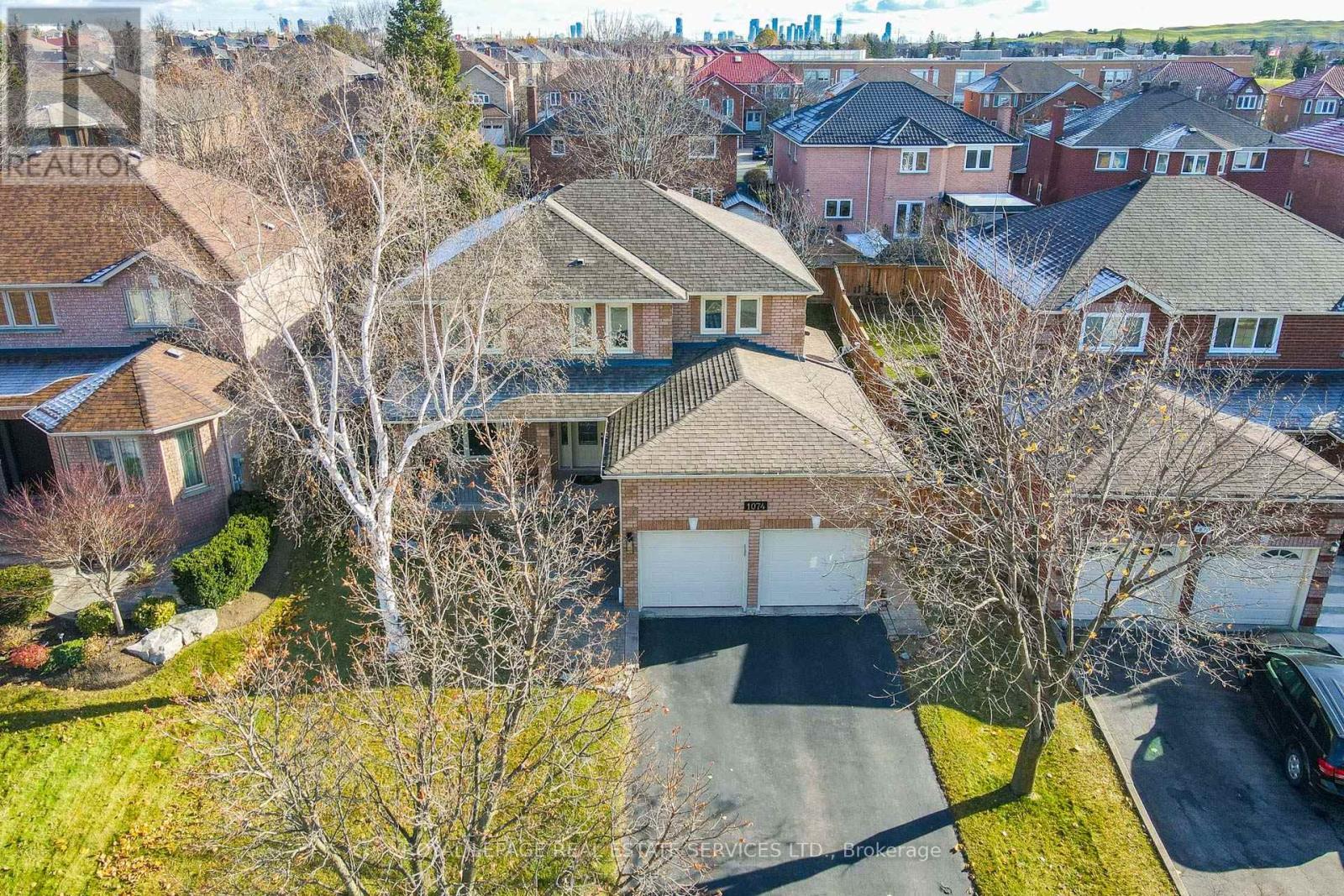 












1074 BRADBURY CHASE

,
Mississauga,




Ontario
L5V1J7

