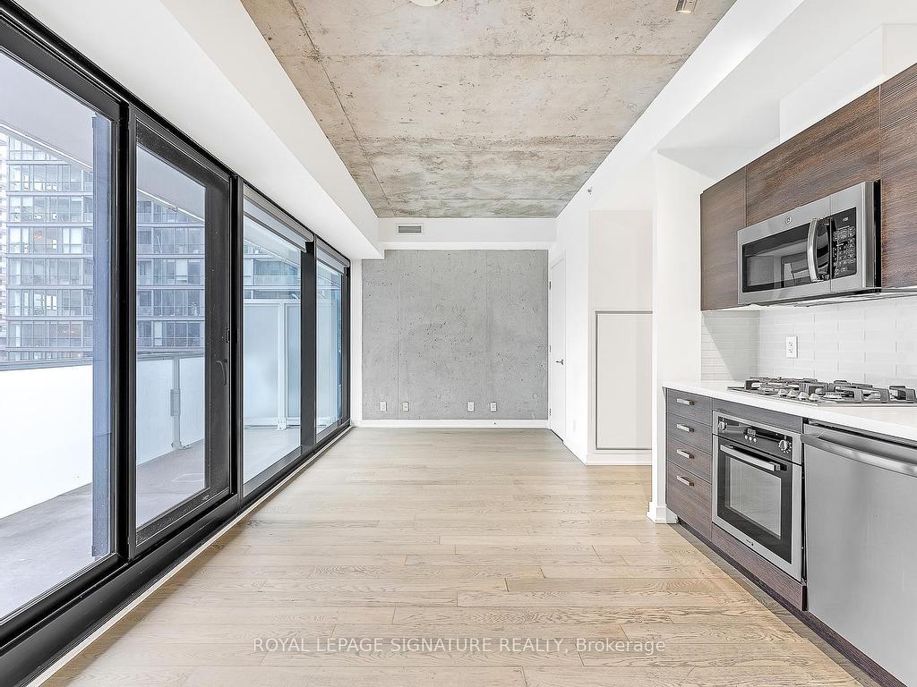 









11


Charlotte

Street, 2201,
Toronto,




ON
M5V 0M6

