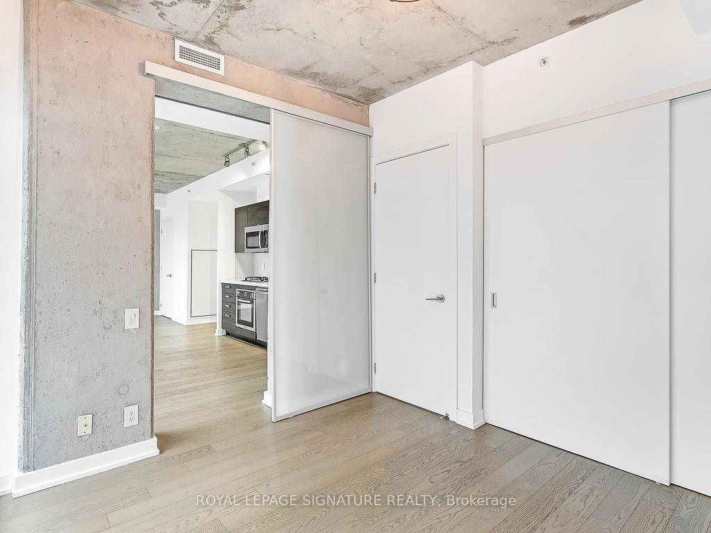 









11


Charlotte

Street, 2201,
Toronto,




ON
M5V 0M6

