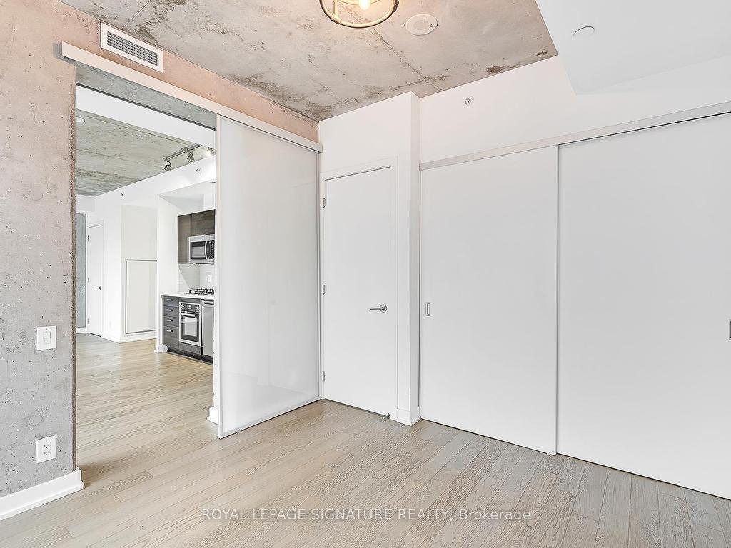 









11


Charlotte

Street, 2201,
Toronto,




ON
M5V 0M6

