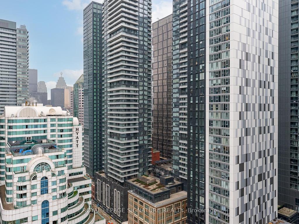 









11


Charlotte

Street, 2201,
Toronto,




ON
M5V 0M6

