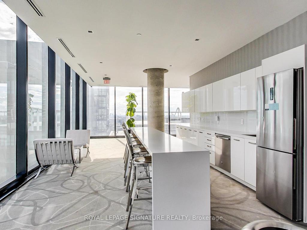 









11


Charlotte

Street, 2201,
Toronto,




ON
M5V 0M6

