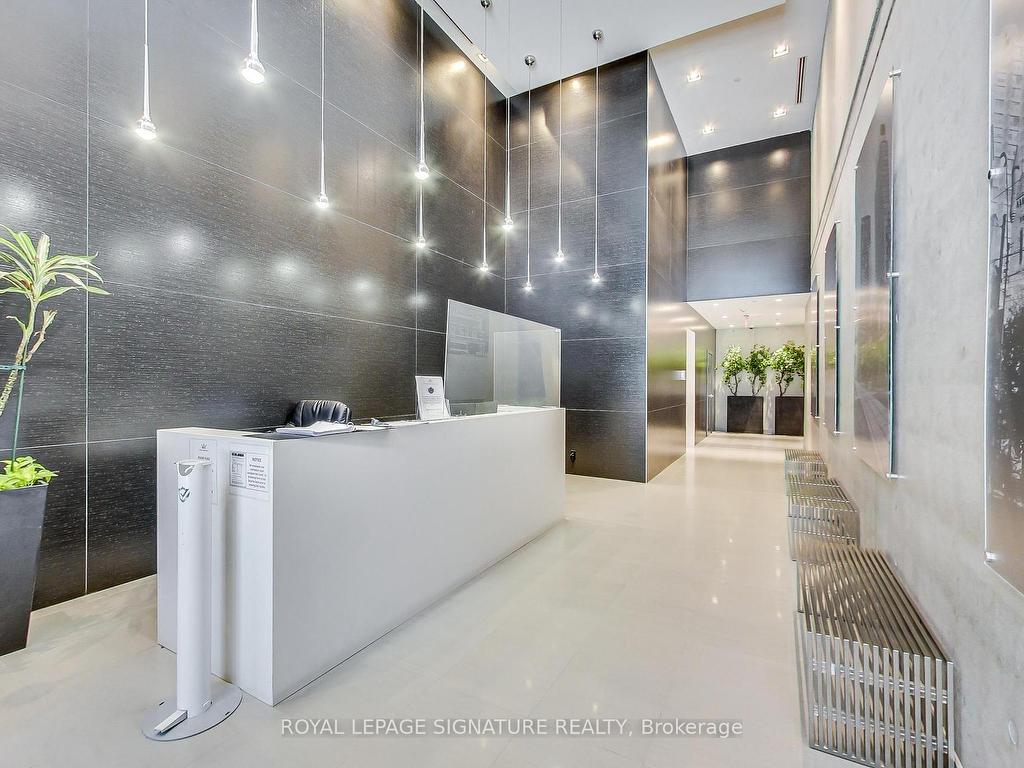 









11


Charlotte

Street, 2201,
Toronto,




ON
M5V 0M6

