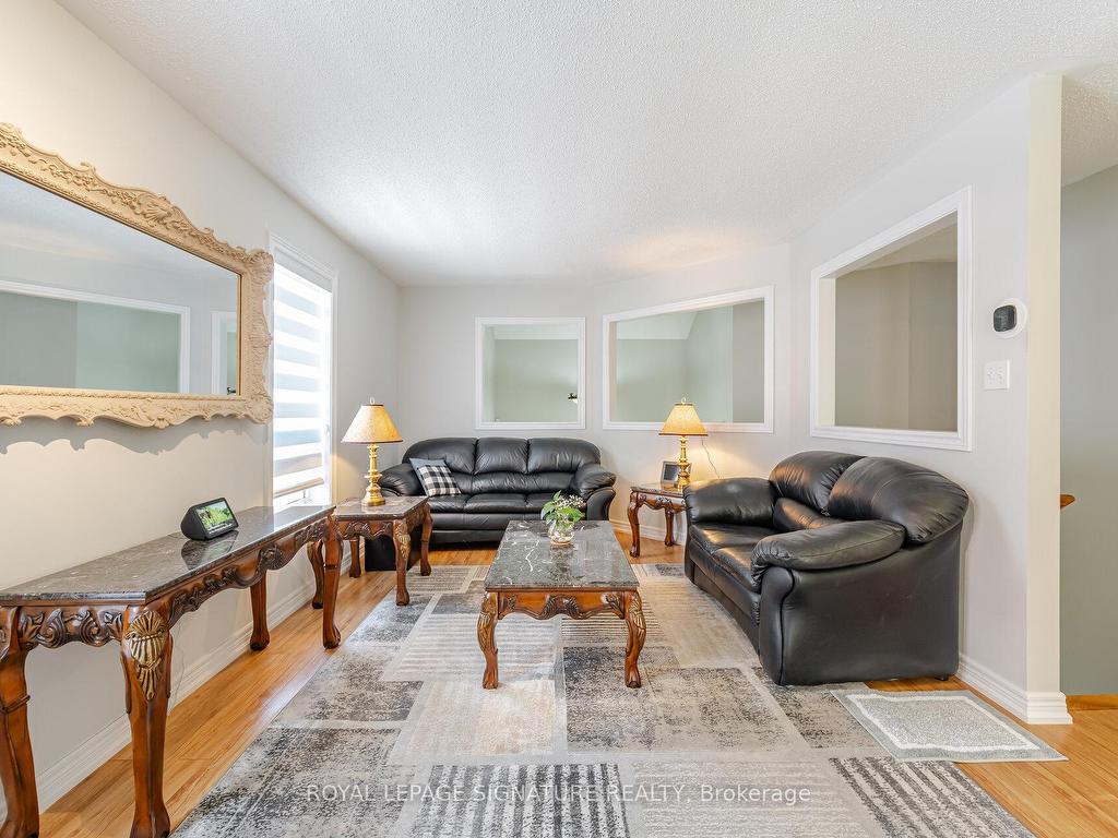 









206


Van Scott

Drive,
Brampton,




ON
L7A 1V9

