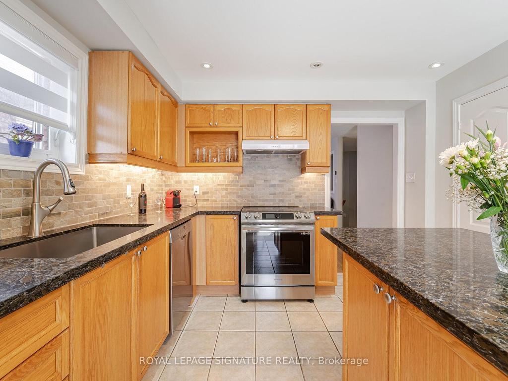 









206


Van Scott

Drive,
Brampton,




ON
L7A 1V9

