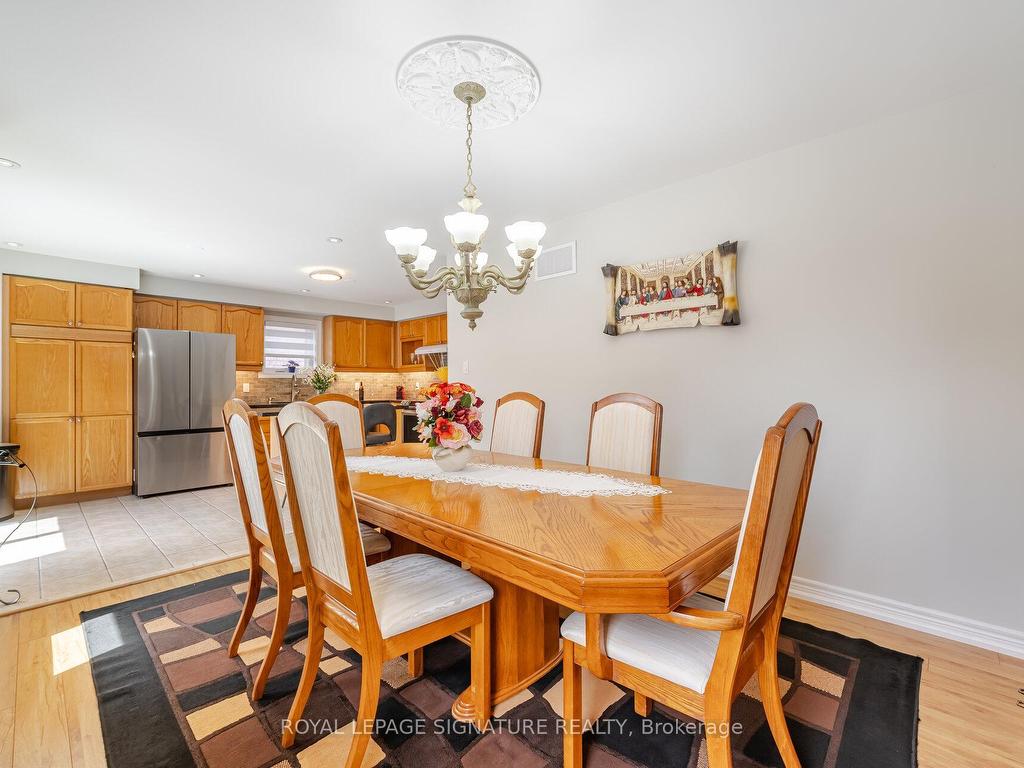 









206


Van Scott

Drive,
Brampton,




ON
L7A 1V9

