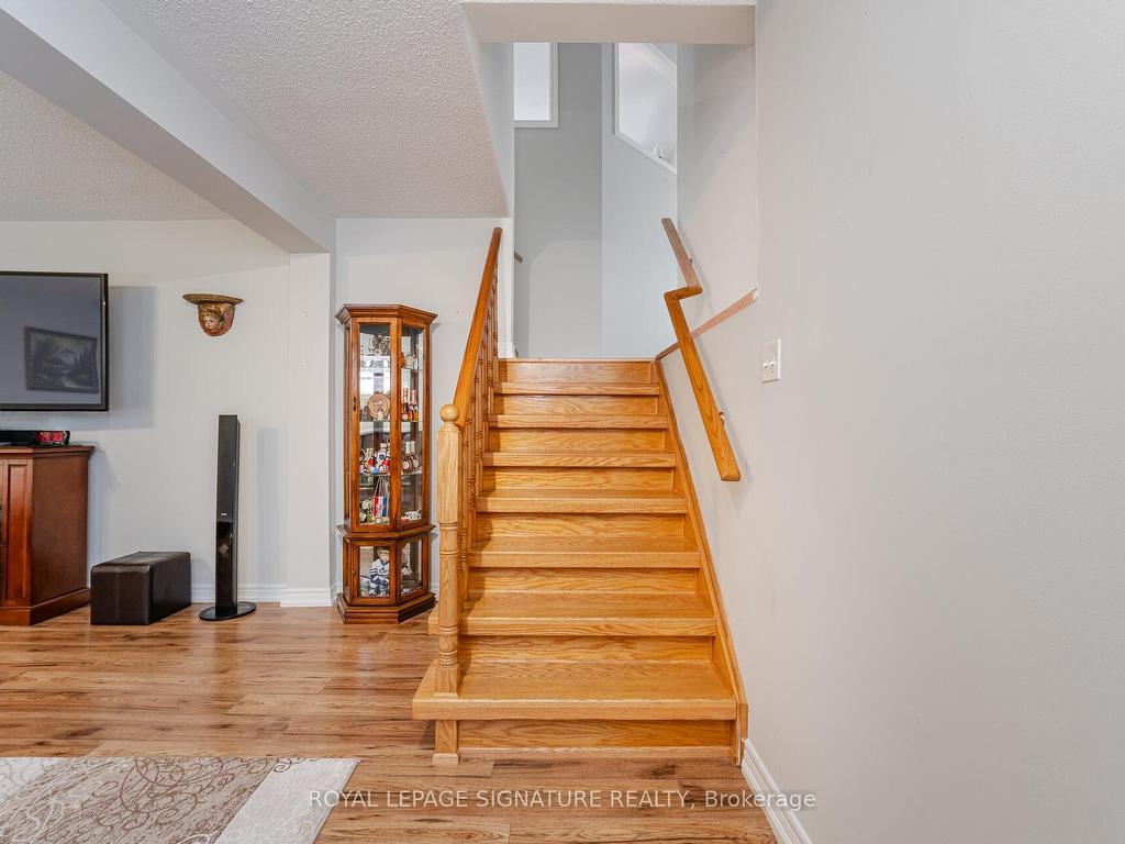 









206


Van Scott

Drive,
Brampton,




ON
L7A 1V9

