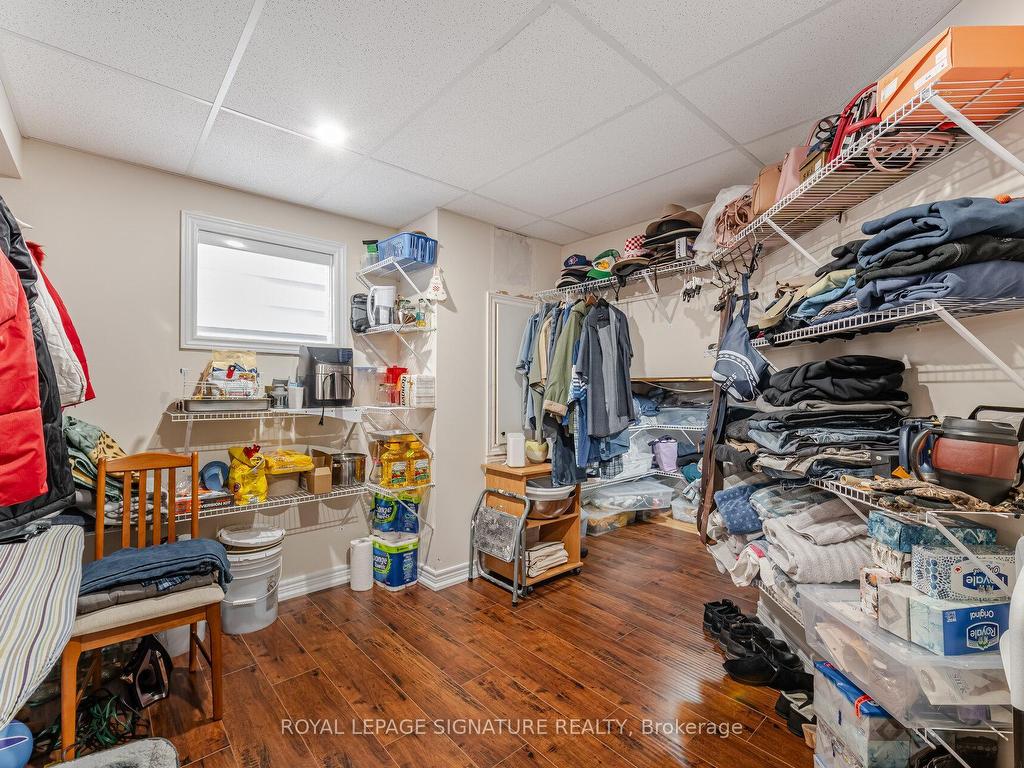 









206


Van Scott

Drive,
Brampton,




ON
L7A 1V9

