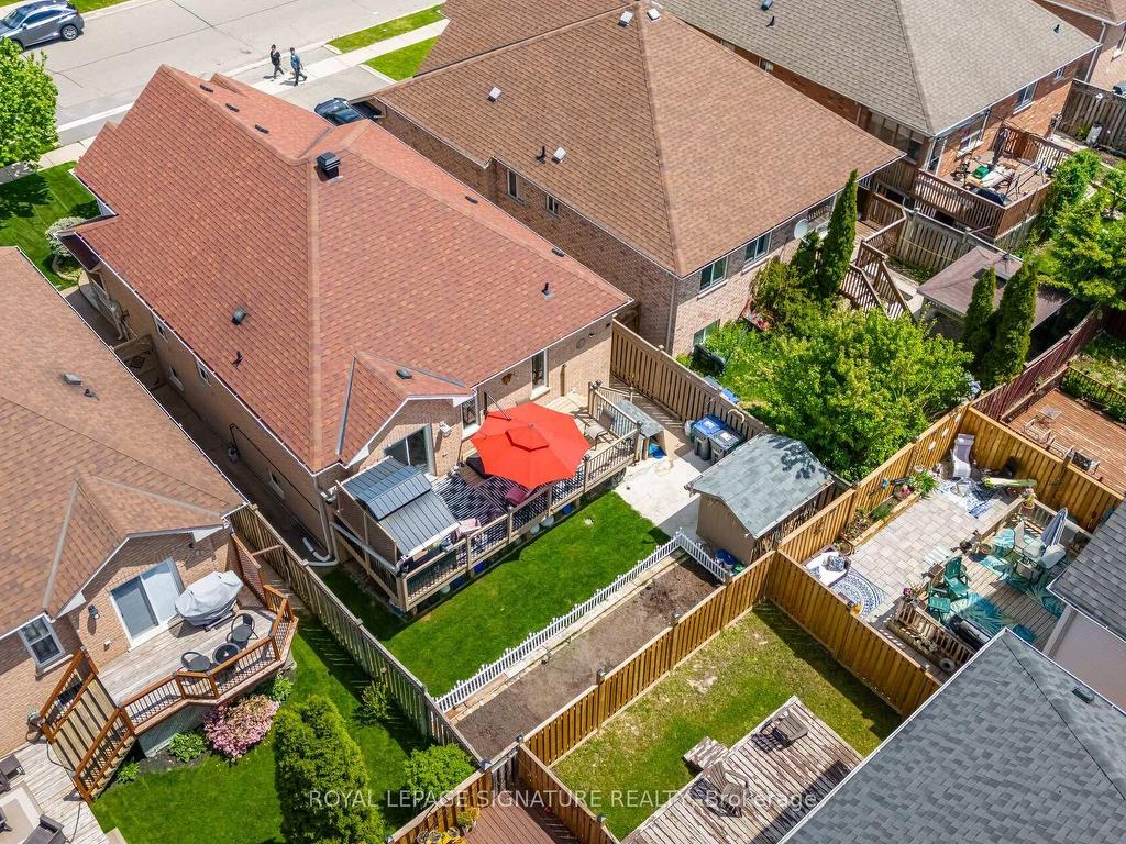 









206


Van Scott

Drive,
Brampton,




ON
L7A 1V9

