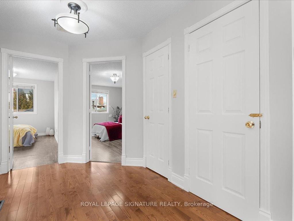 









590


DEVON

Avenue, Upper,
Oshawa,




ON
L1H 1R8

