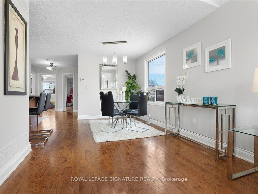 









590


DEVON

Avenue, Upper,
Oshawa,




ON
L1H 1R8

