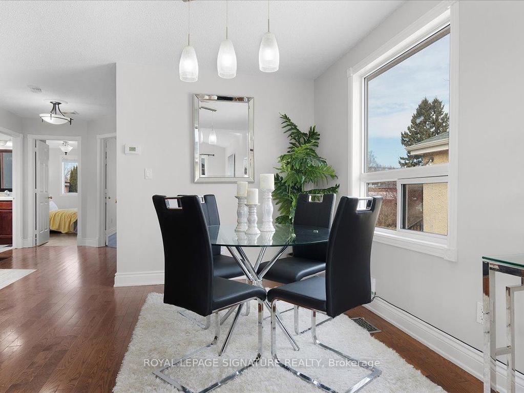 









590


DEVON

Avenue, Upper,
Oshawa,




ON
L1H 1R8


