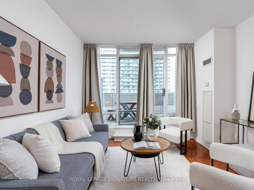 









15


Windermere

Avenue, 411,
Toronto,




ON
M6S 5A2

