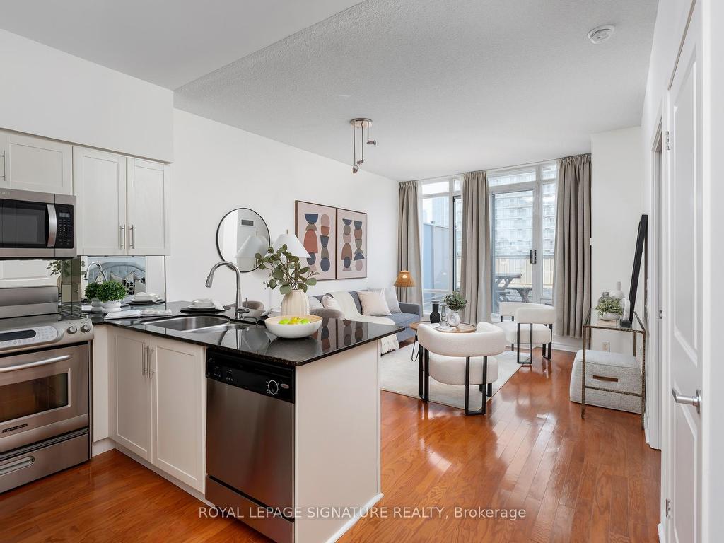 









15


Windermere

Avenue, 411,
Toronto,




ON
M6S 5A2

