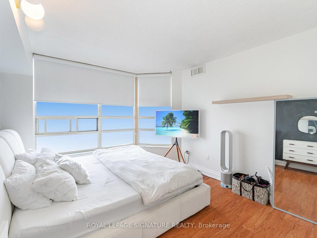 









250


Webb

Drive, 1401,
Mississauga,




ON
L5B 3Z4

