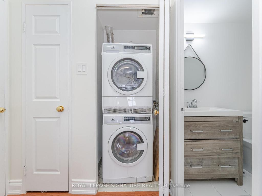 









250


Webb

Drive, 1401,
Mississauga,




ON
L5B 3Z4

