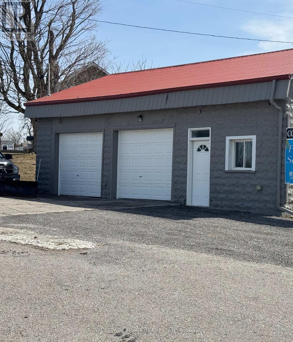 












174 HWY 7A ROAD

,
Kawartha Lakes (Manvers),




Ontario
L0B1K0

