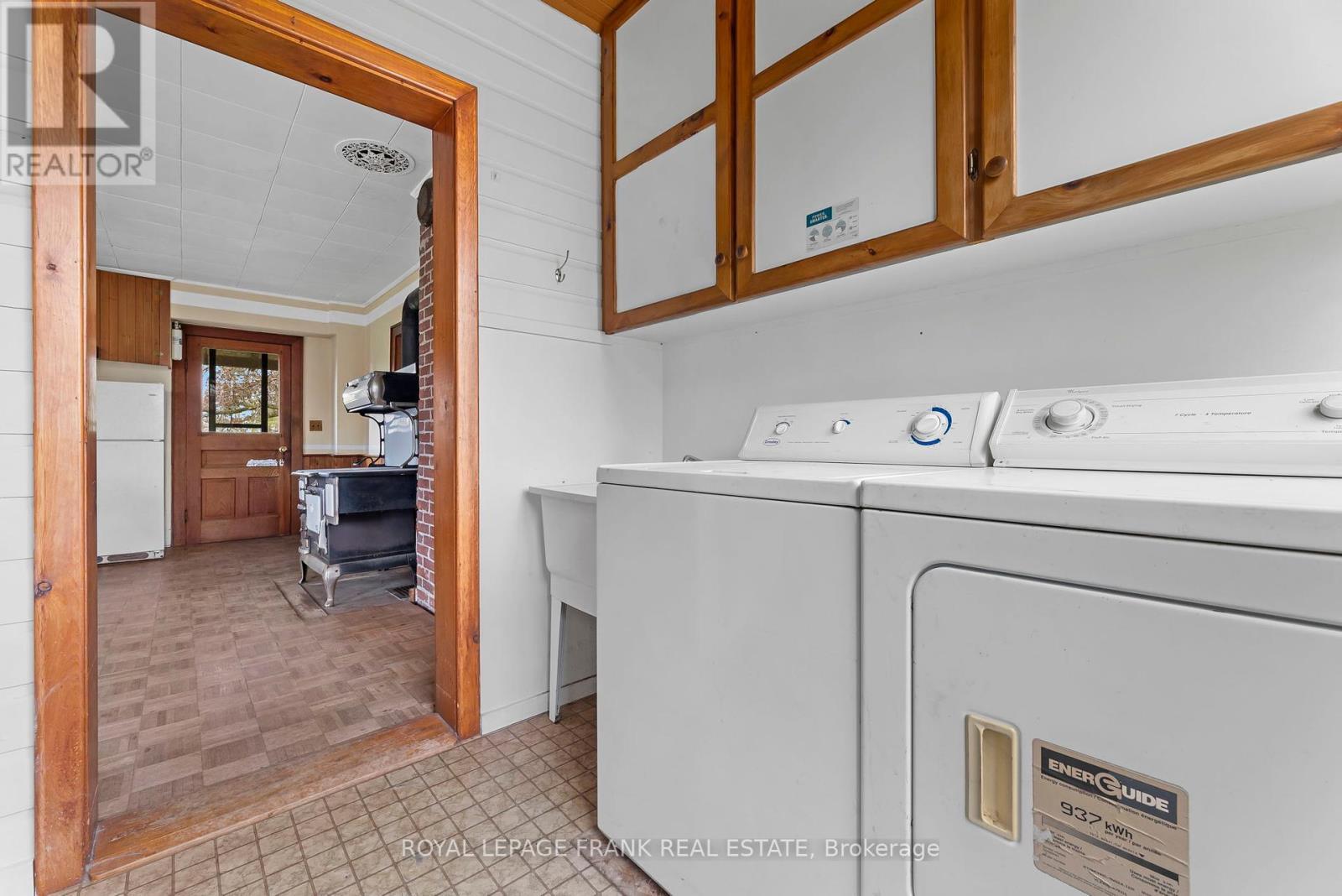 












3148 COUNTY ROAD 32 HIGHWAY

,
Leeds and the Thousand Islands,







Ontario
K0H2N0


