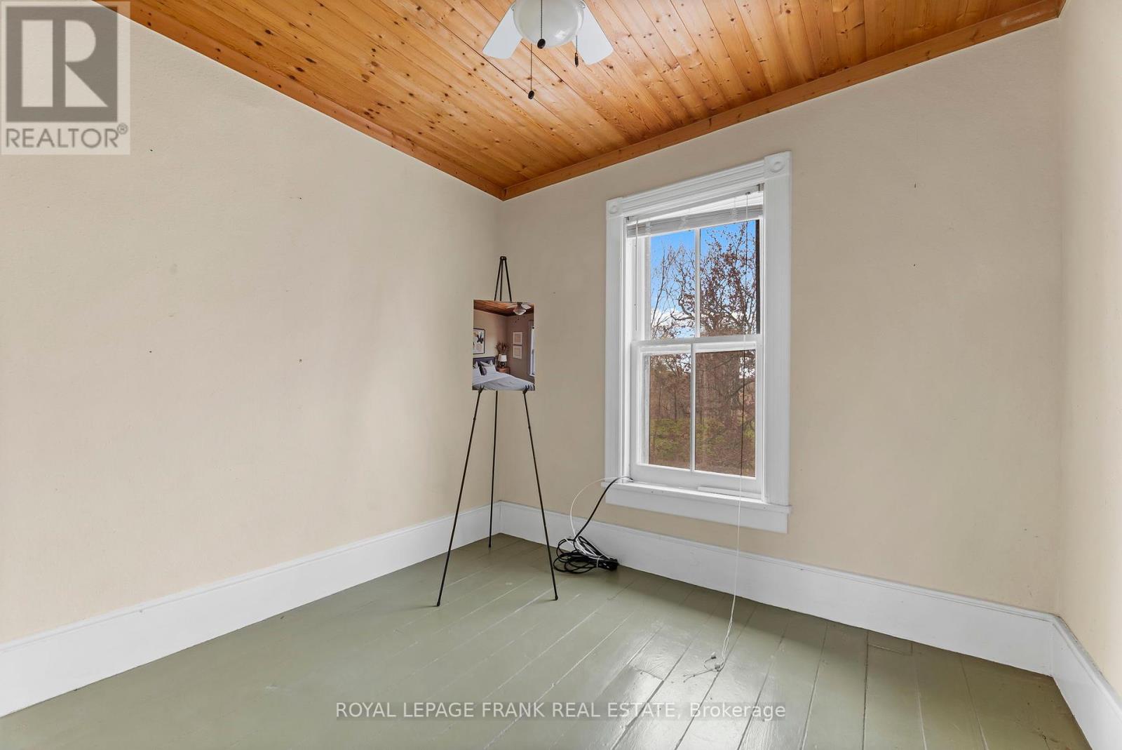 












3148 COUNTY ROAD 32 HIGHWAY

,
Leeds and the Thousand Islands,







Ontario
K0H2N0

