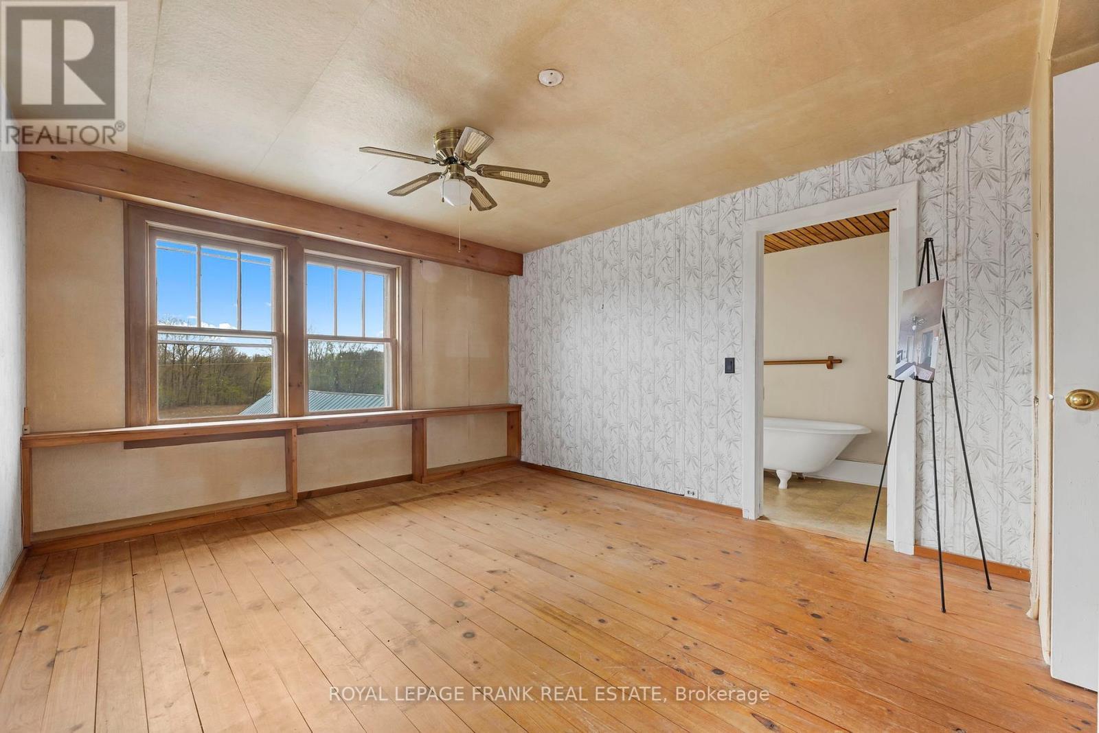 












3148 COUNTY ROAD 32 HIGHWAY

,
Leeds and the Thousand Islands,







Ontario
K0H2N0

