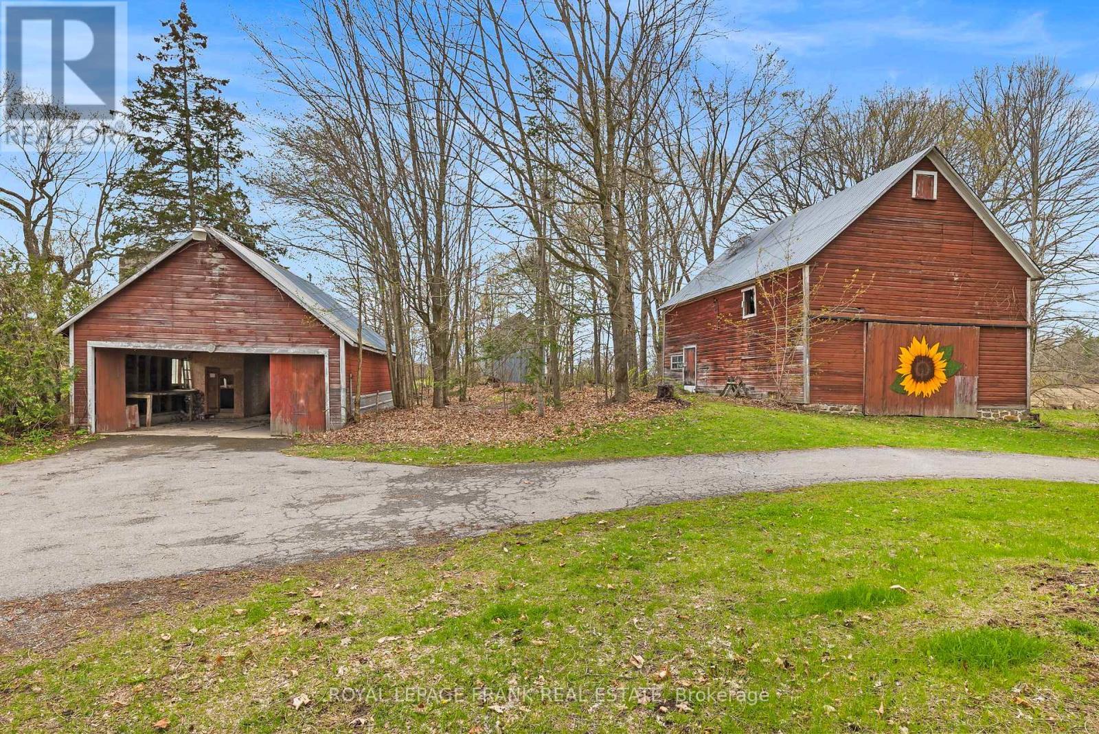 












3148 COUNTY ROAD 32 HIGHWAY

,
Leeds and the Thousand Islands,







Ontario
K0H2N0

