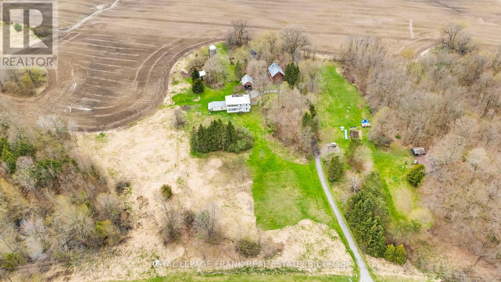 












3148 COUNTY ROAD 32 HIGHWAY

,
Leeds and the Thousand Islands,







Ontario
K0H2N0

