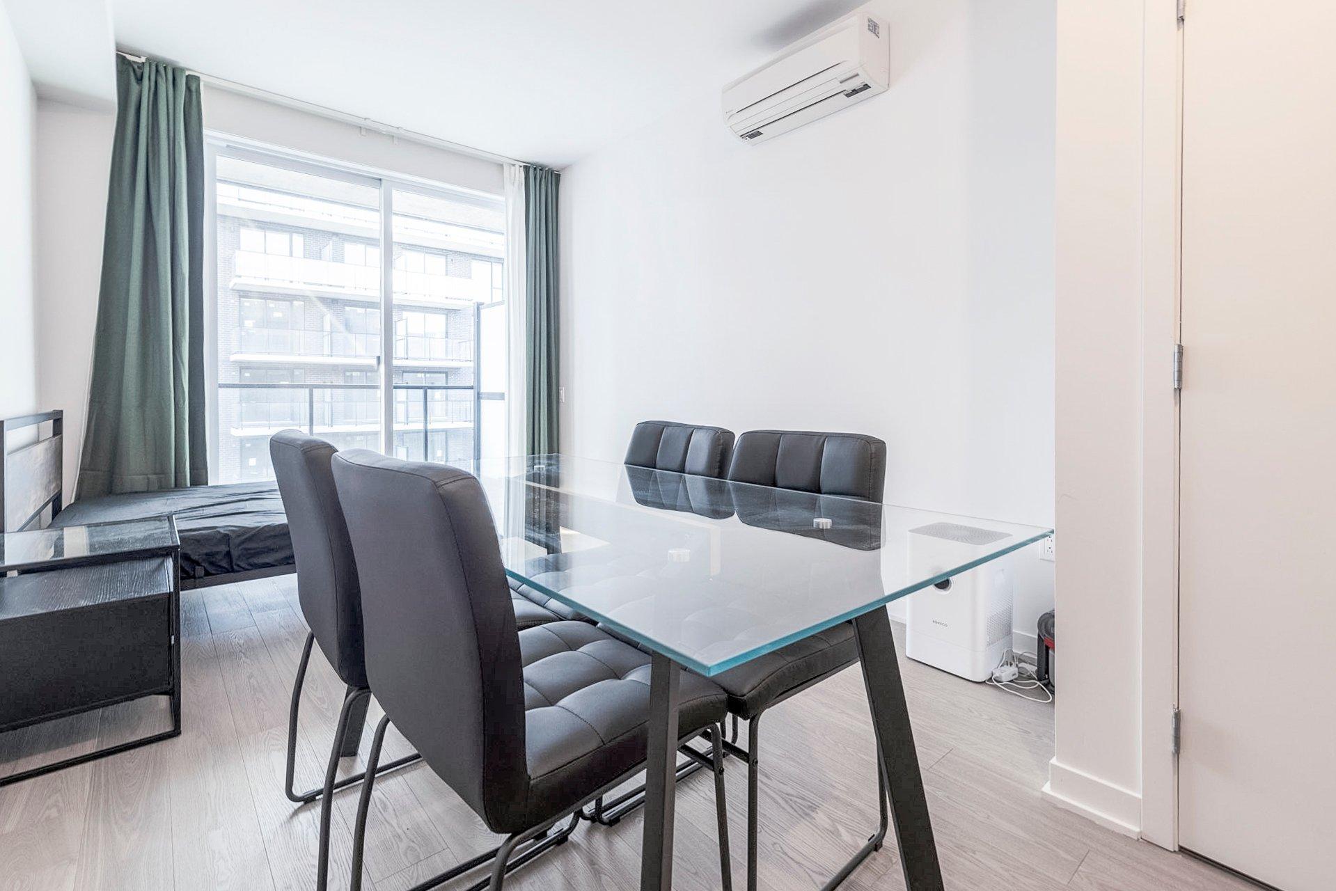 









1485


Rue des Bassins

, 711,
Montréal (Le Sud-Ouest),




QC
H3C1B7

