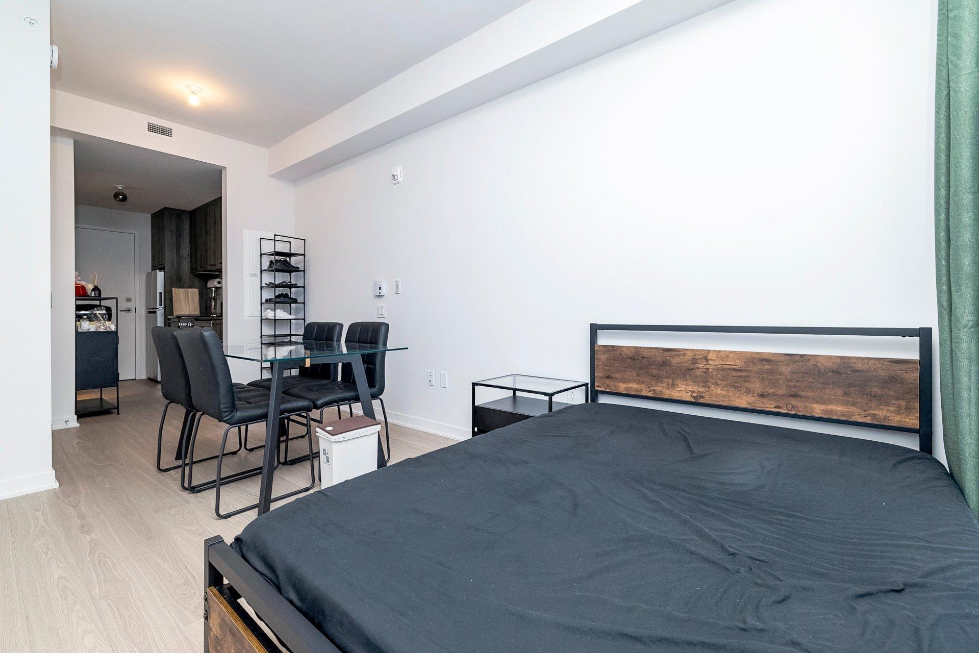 









1485


Rue des Bassins

, 711,
Montréal (Le Sud-Ouest),




QC
H3C1B7

