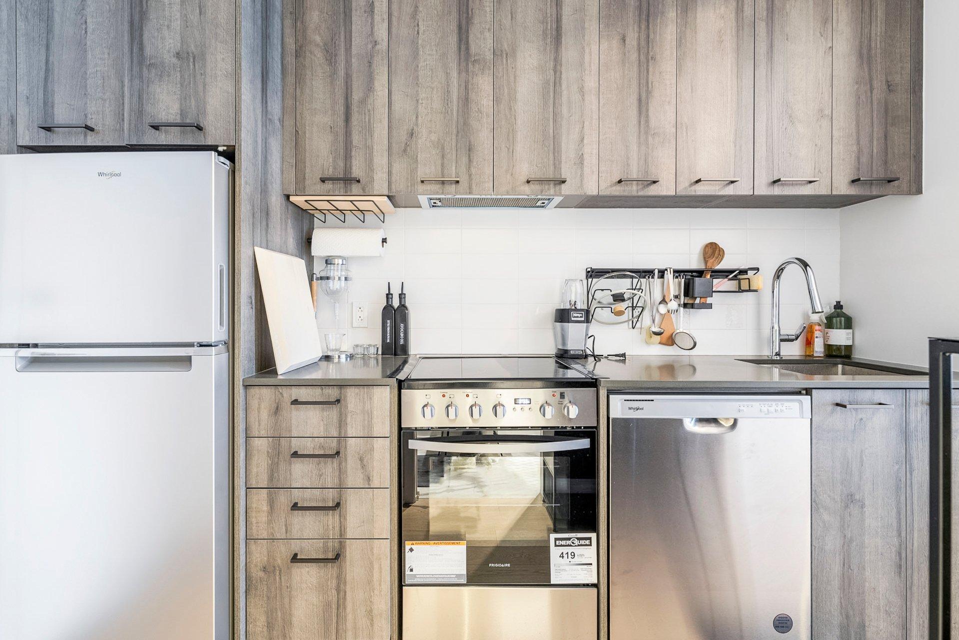 









1485


Rue des Bassins

, 711,
Montréal (Le Sud-Ouest),




QC
H3C1B7

