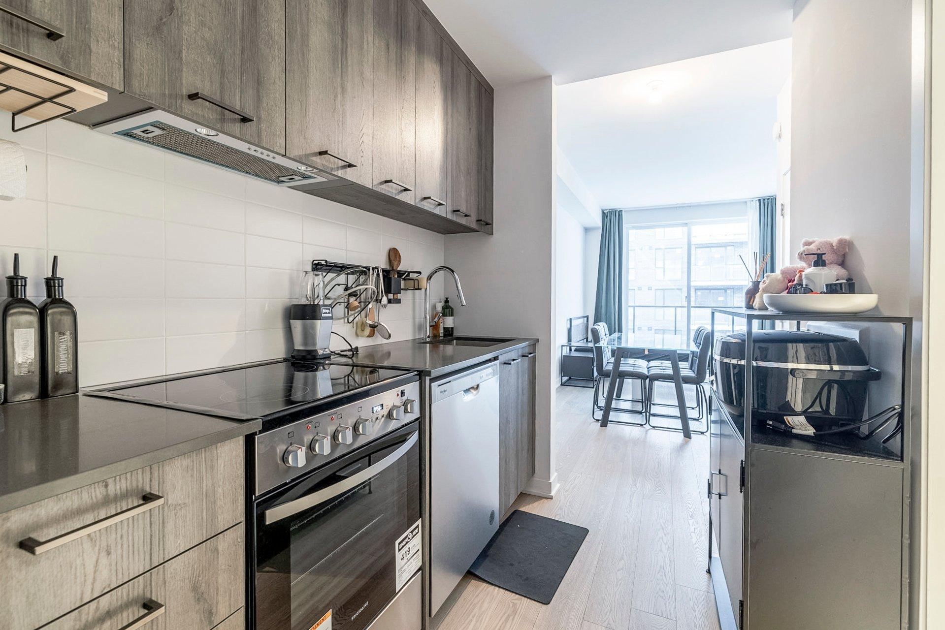 









1485


Rue des Bassins

, 711,
Montréal (Le Sud-Ouest),




QC
H3C1B7

