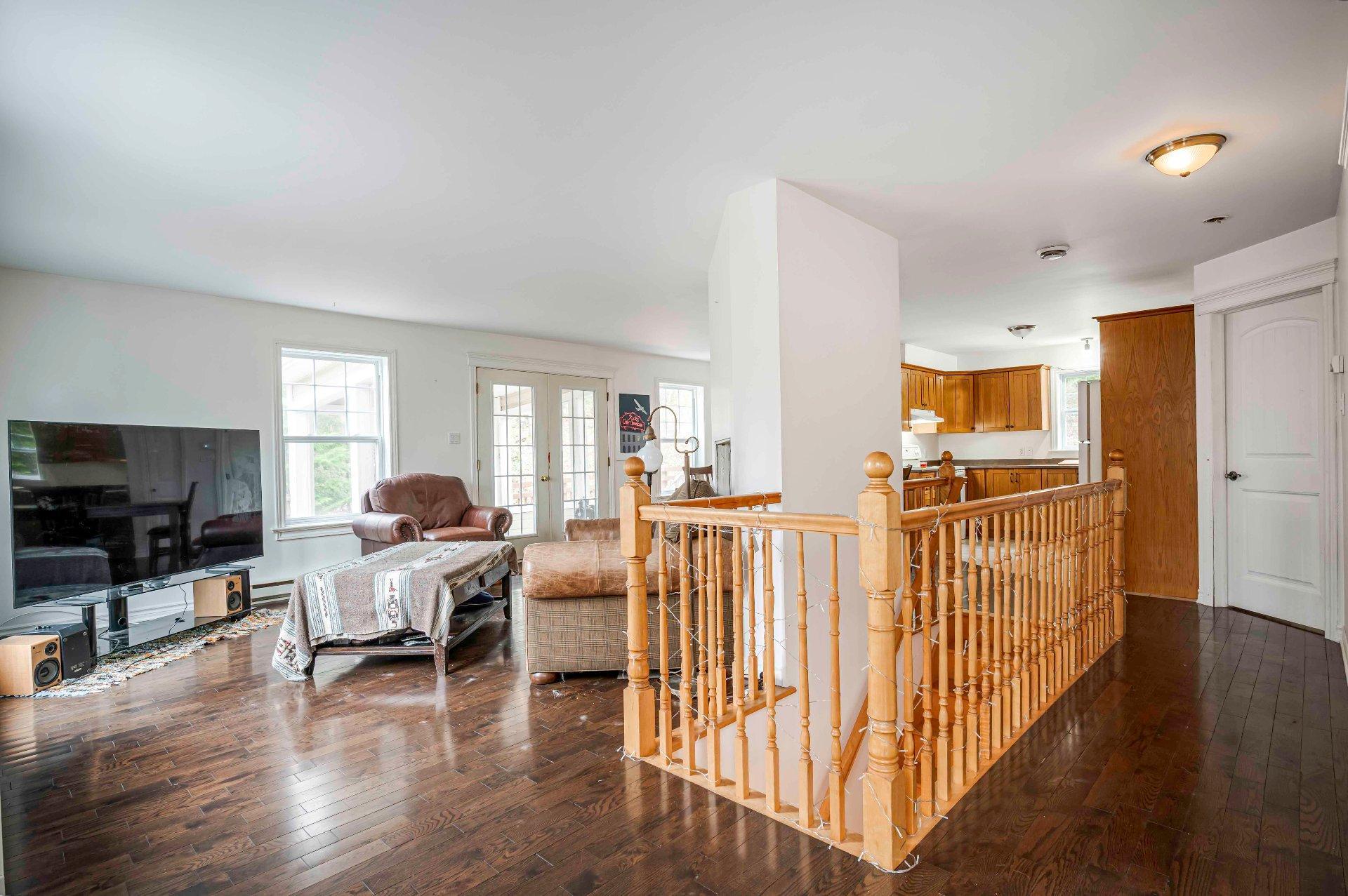 









49


Ch. de la Petite-Suisse

,
Morin-Heights,




QC
J0R1H0

