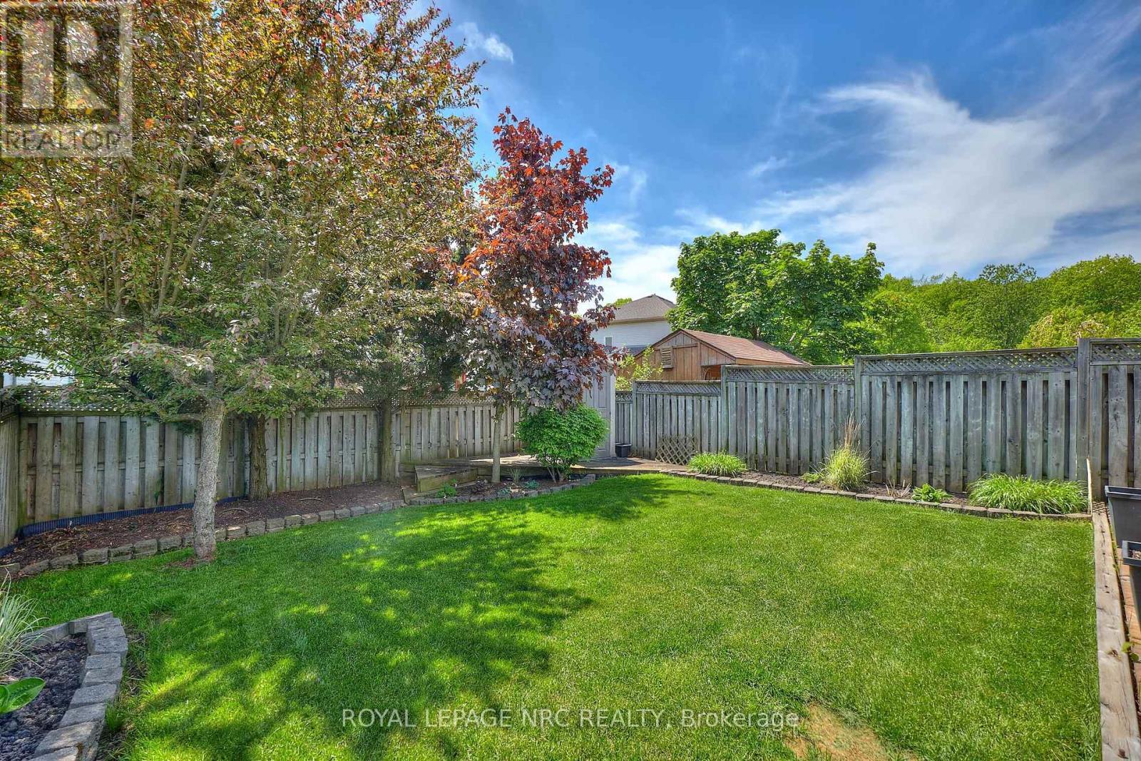 












41 JACKSON COURT W

,
Welland (N. Welland),




Ontario
L3C7G2

