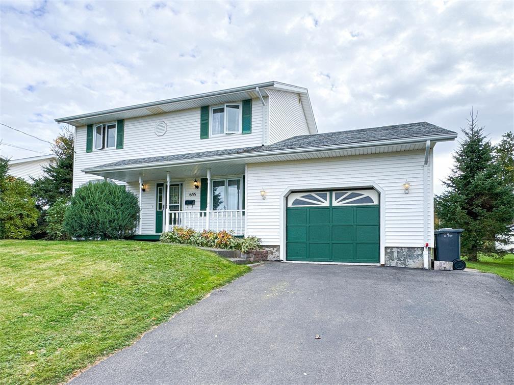 












633 Queen Street

,
Charlottetown,




PE
C1A 9C7

