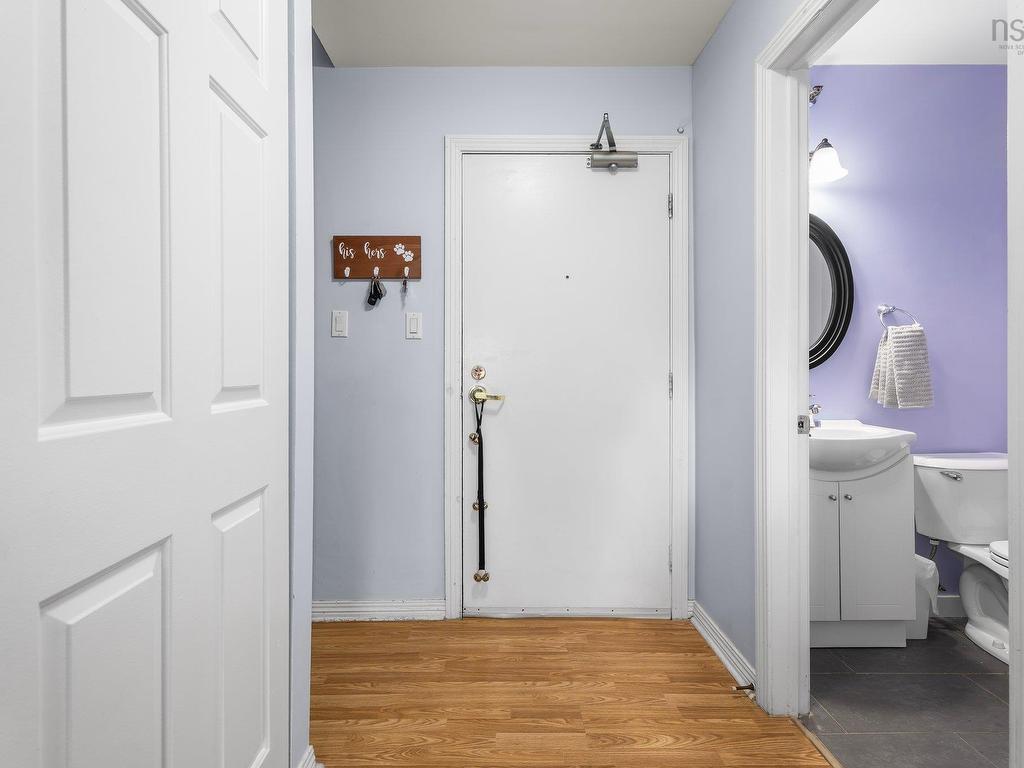 












205 203 Ross Street

,
Halifax,




NS
B3M 3Z2

