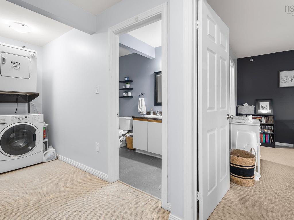 












205 203 Ross Street

,
Halifax,




NS
B3M 3Z2

