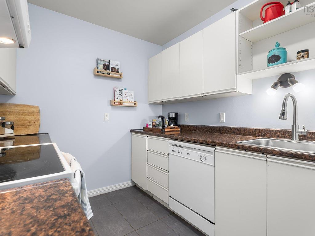 












205 203 Ross Street

,
Halifax,




NS
B3M 3Z2

