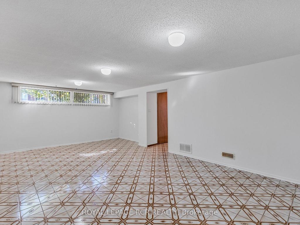 









26


Ludstone

Drive,
Toronto,




ON
M9R 2H9

