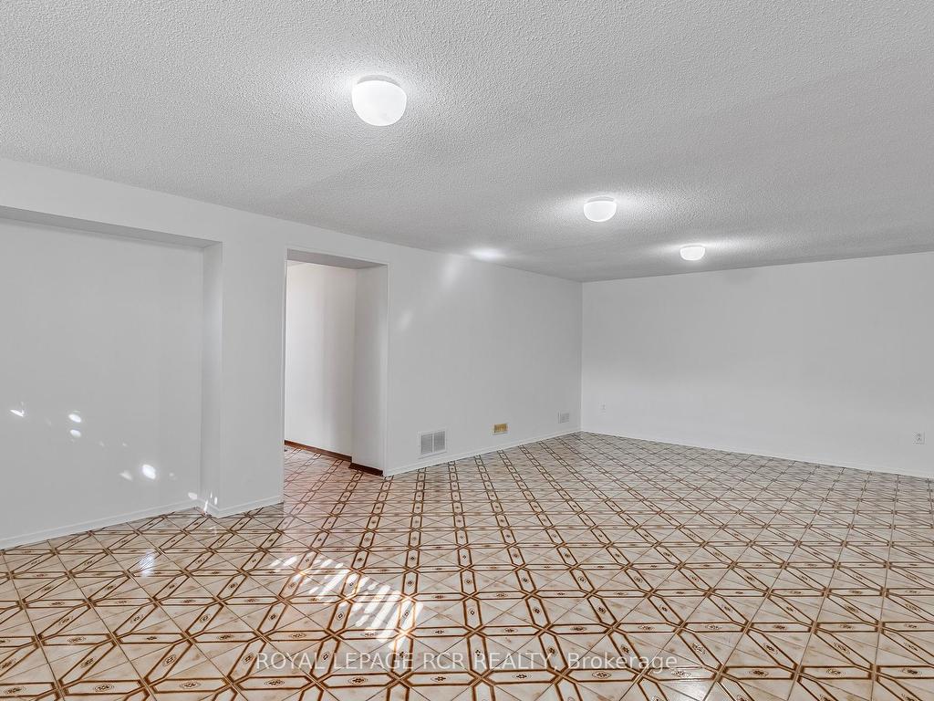 









26


Ludstone

Drive,
Toronto,




ON
M9R 2H9

