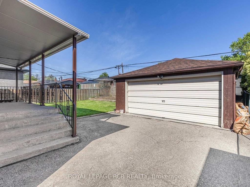 









26


Ludstone

Drive,
Toronto,




ON
M9R 2H9

