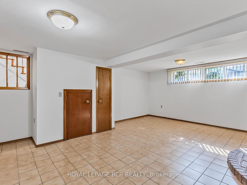 









26


Ludstone

Drive,
Toronto,




ON
M9R 2H9

