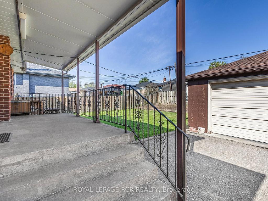 









26


Ludstone

Drive,
Toronto,




ON
M9R 2H9

