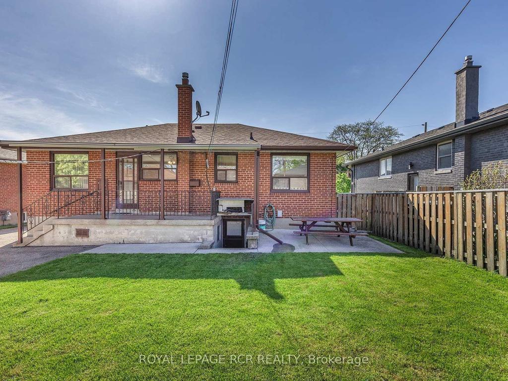 









26


Ludstone

Drive,
Toronto,




ON
M9R 2H9

