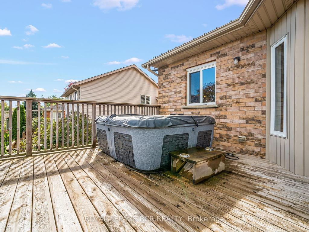 









71


Hunter

Road,
Orangeville,




ON
L9W 5C5

