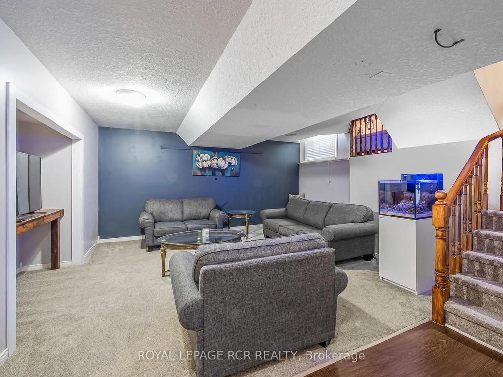 









71


Hunter

Road,
Orangeville,




ON
L9W 5C5

